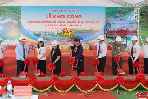 Khởi công xây dựng Trường Phổ thông nội trú liên cấp Tiểu học - Trung học cơ sở xã Phiêng Khoài, tỉnh Sơn La