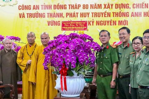 Đồng Tháp: Ban Trị sự GHPGVN tỉnh chúc mừng 80 năm Ngày truyền thống Công an Nhân dân Việt Nam