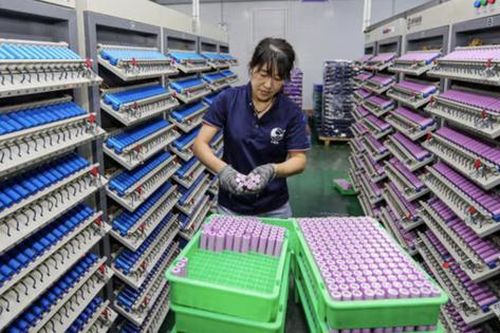 Trung Quốc phát triển pin lithium mạnh gấp đôi pin tiên tiến của Tesla