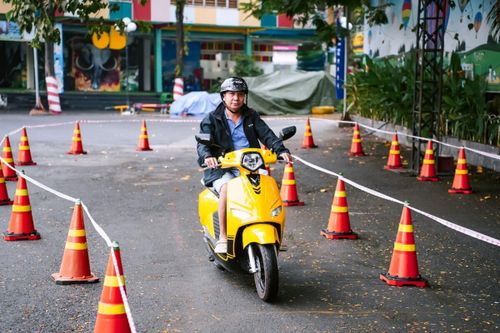 Khách hàng 'đổi xăng lấy điện': Chọn xe điện vì muốn không gian sống bớt ngột ngạt