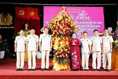 Lai Châu kỷ niệm 80 năm Ngày truyền thống Công an nhân dân và 20 năm Ngày hội Toàn dân bảo vệ an ninh Tổ quốc
