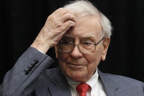Warren Buffett chỉ ra 5 cạm bẫy chi tiêu khiến bạn khó giàu