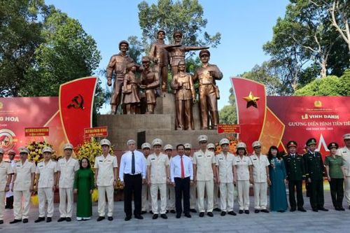 TP Hồ Chí Minh: Nhiều hoạt động ý nghĩa nhân kỷ niệm 80 năm Ngày truyền thống CAND