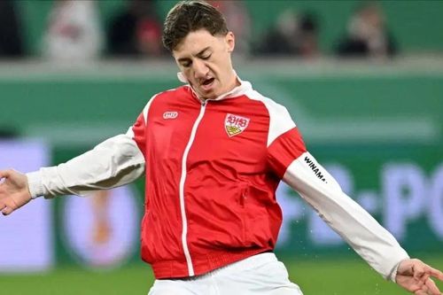Man United tiếp tục tìm kiếm tiền vệ mới