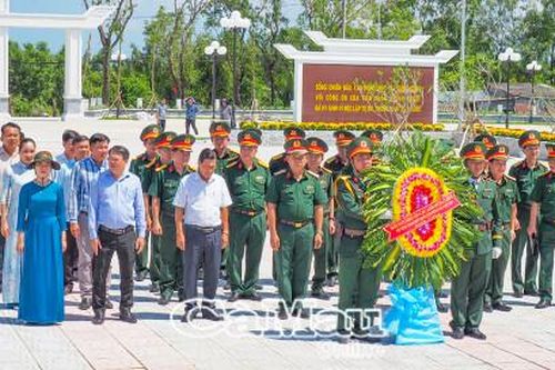 Bộ Tổng Tham mưu QĐND Việt Nam dâng hương, tri ân tại Khu Di tích lịch sử Đầm Dơi – Cái Nước – Chà Là
