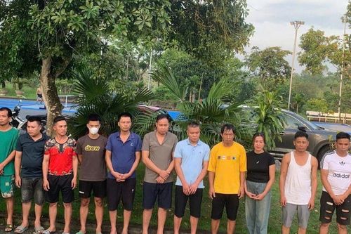 Triệt phá ổ bạc ở Phú Thọ: Hiện trường náo loạn với tang vật khiến ai cũng ngỡ ngàng
