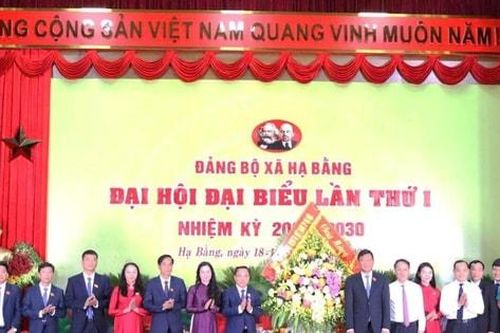 Ủy viên Ban Thường vụ Thành ủy, Trưởng ban Nội chính Thành ủy Đỗ Anh Tuấn:Xã Hạ Bằng khai thác nguồn lực đất đai, truyền thống văn hóa xứ Đoài để phát triển