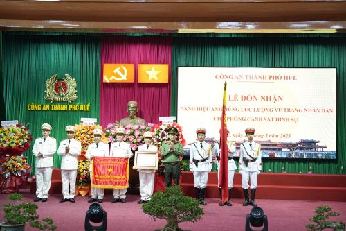 'Quả đấm thép' giữ bình yên Cố đô Huế
