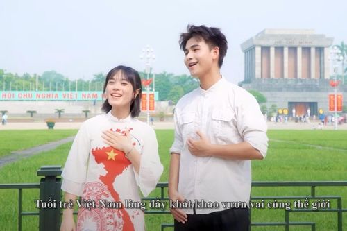 Hát 'Viết tiếp câu chuyện hòa bình' bằng 13 ngôn ngữ chào mừng A80