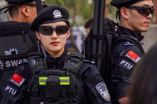Nữ cảnh sát Trung Quốc 'ngầu như phim' vì bắn 10 phát trúng hồng tâm