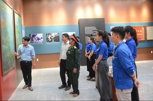 'Địa chỉ đỏ' giáo dục lòng yêu nước cho thế hệ trẻ