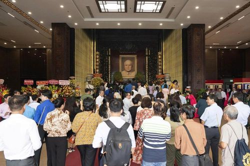 Họp mặt kỷ niệm 137 năm Ngày sinh Chủ tịch Tôn Đức Thắng