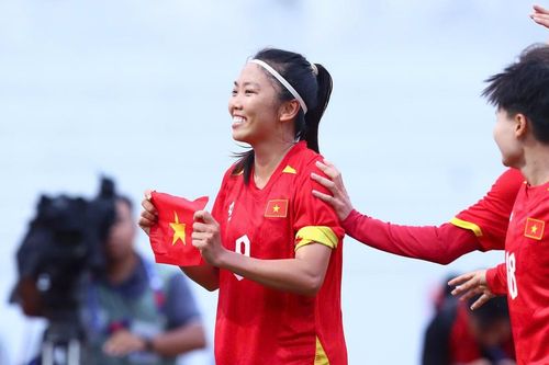 Một V-League cho bóng đá nữ, vì sao?