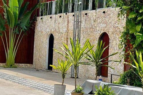 Cần cương quyết xử lý nhà hàng lấn chiếm hành lang sông Sài Gòn