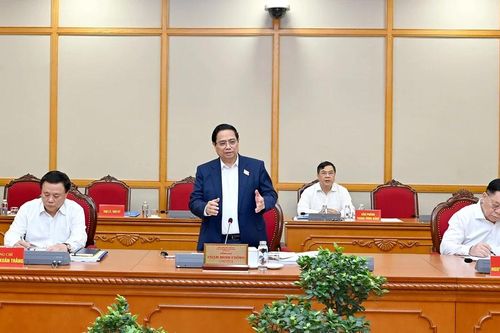 Bộ Chính trị làm việc với Ban Thường vụ Tỉnh ủy Sơn La và Thanh Hóa