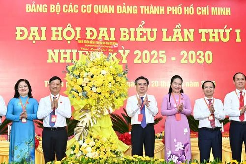 Phát huy trí tuệ tập thể xây dựng Đảng bộ phát triển bền vững