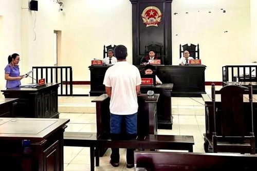 Phạt 6 tháng tù đối với tài xế chạy xe trên bãi biển