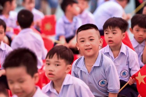 Học sinh Ninh Bình tựu trường sớm nhất từ 22/8
