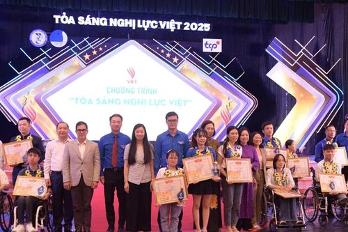 Vinh danh những tấm gương thanh niên khiếm khuyết lan tỏa nghị lực