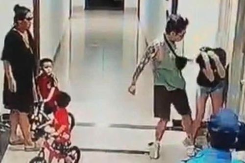 Khởi tố, bắt tạm giam đối tượng hành hung phụ nữ tại chung cư ở Hà Nội