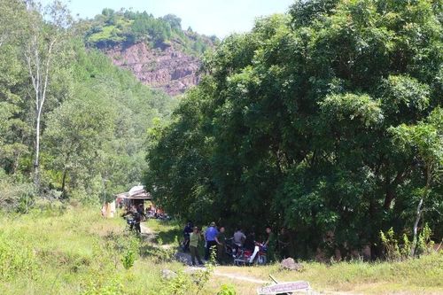 Phát hiện hộp sọ và xương người rải rác trên núi ở Nghệ An