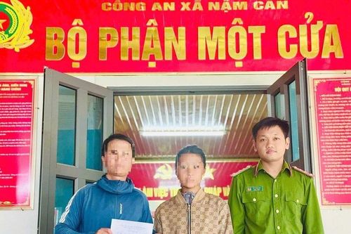 Giải cứu bé gái 13 tuổi khỏi 'việc nhẹ lương cao' ở quán karaoke