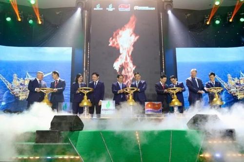 : Lễ đón dòng dầu đầu tiên dự án phát triển mỏ Kình Ngư Trắng - Kình Ngư Trắng Nam