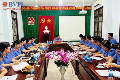 VKSND TP Cần Thơ kiểm tra toàn diện tại VKSND Khu vực 11