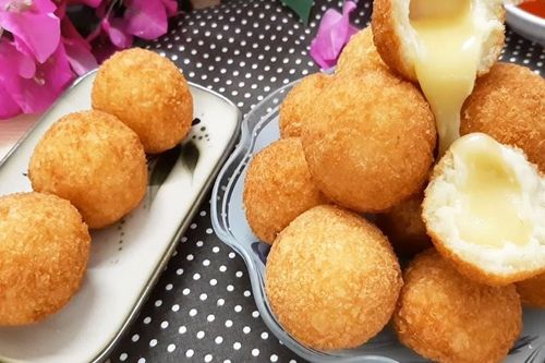Món ăn ngon: Cách làm bánh tráng bọc khoai tây phô mai