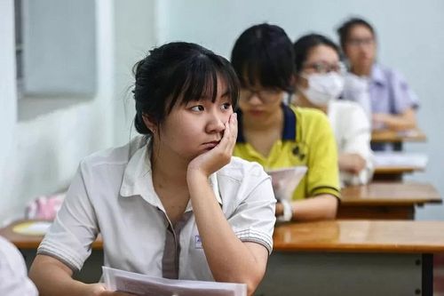 Lùi lịch công bố điểm chuẩn đại học 2025: Thí sinh cần chờ đến khi nào?