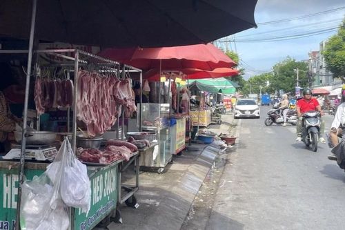 Thành phố Hồ Chí Minh ngăn chặn nguy cơ thịt lợn nhiễm bệnh ngay từ chợ
