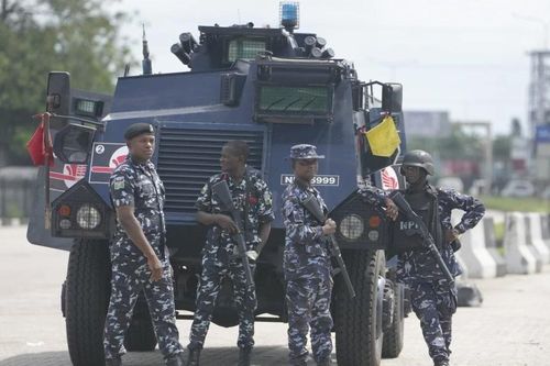 Tấn công đền thờ Hồi giáo ở Nigeria: 50 người đã tử vong, 60 người bị bắt cóc