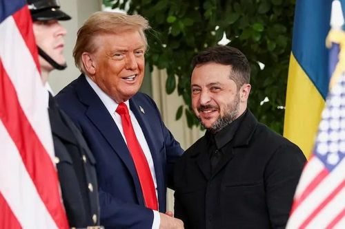 Ông Trump nói có thể 'hỗ trợ trên không' cho Ukraine