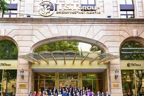 Quốc vương Bhutan và Hoàng hậu tới thăm T&T Group