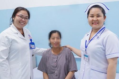 Sản phụ 36 tuổi bị biến chứng sản khoa nguy hiểm vượt cạn thành công