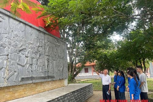 Ký ức mùa thu lịch sử