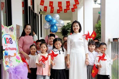 Bắc Ninh: Học sinh lớp 1 hân hoan tựu trường