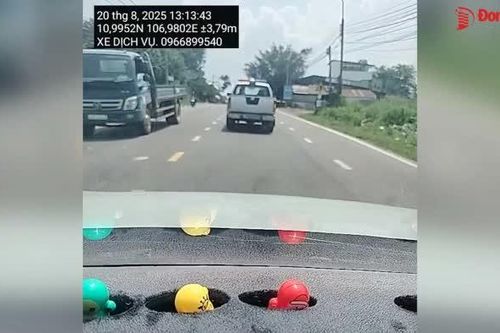 Cảnh sát giao thông Đồng Nai kịp thời dẫn đường đưa bé trai bị bỏng nặng đi cấp cứu