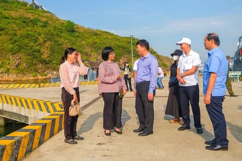 Khai thác tiềm năng, hướng tới phát triển du lịch rừng - biển