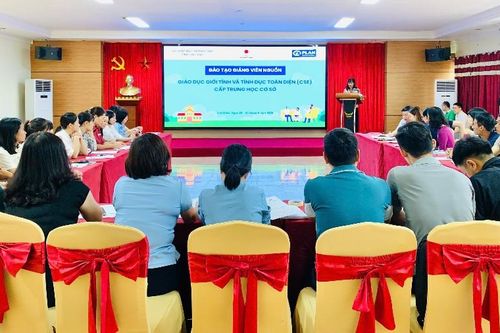 Tập huấn nâng cao môi trường học tập và giáo dục đáp ứng giới cho học sinh dân tộc thiểu số