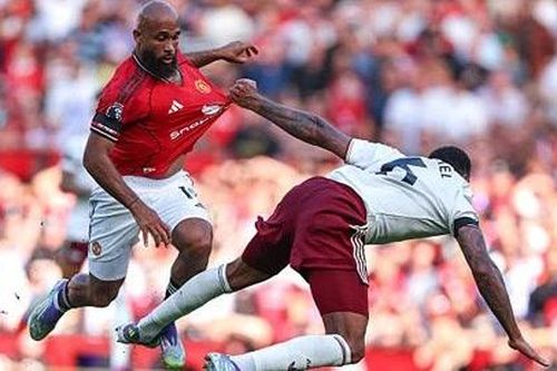 Neville chọn Arsenal vô địch Ngoại hạng Anh, MU sẽ vào top 4
