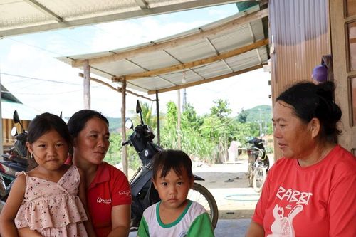 Khi kiến thức 'gõ cửa' bon làng