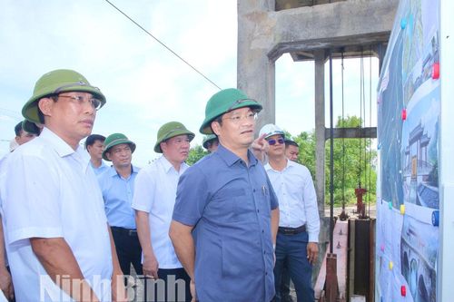 Đồng chí Phó Chủ tịch UBND tỉnh Trần Anh Dũng kiểm tra các công trình phục vụ phòng, chống thiên tai năm 2025