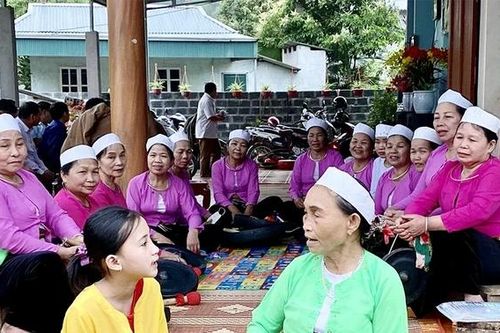 Độc đáo nghệ thuật hát dân gian Thường Rang, Bộ Mẹng