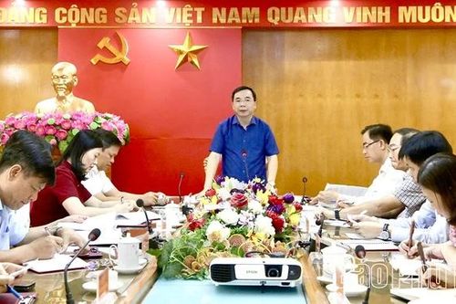 Phó Bí thư Tỉnh ủy Bùi Huy Vĩnh kiểm tra tình hình vận hành mô hình chính quyền địa phương 2 cấp tại xã Tam Nông