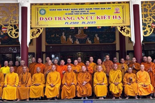 Gia Lai: Ban Thường trực Ban Trị sự GHPGVN tỉnh sách tấn chư Tăng tại trường hạ tịnh xá Ngọc Phúc