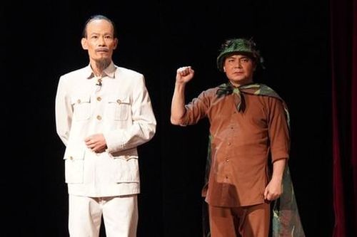 Nhà hát Kịch Việt Nam diễn miễn phí vở 'Người đi dép cao su': Khán giả săn vé thế nào?