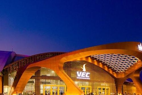 Tập đoàn Vingroup nhận Huân chương Lao động hạng Nhất
