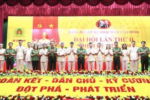 Lấy chi bộ tốt làm hạt nhân để xây dựng Đảng bộ Cục Kế hoạch và Tài chính vững mạnh