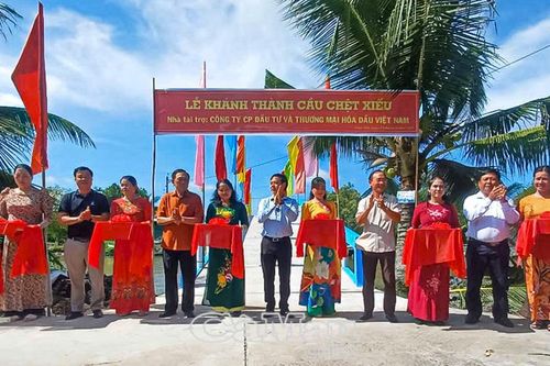 Khánh thành cầu Chệt Xiếu tại xã Sông Đốc